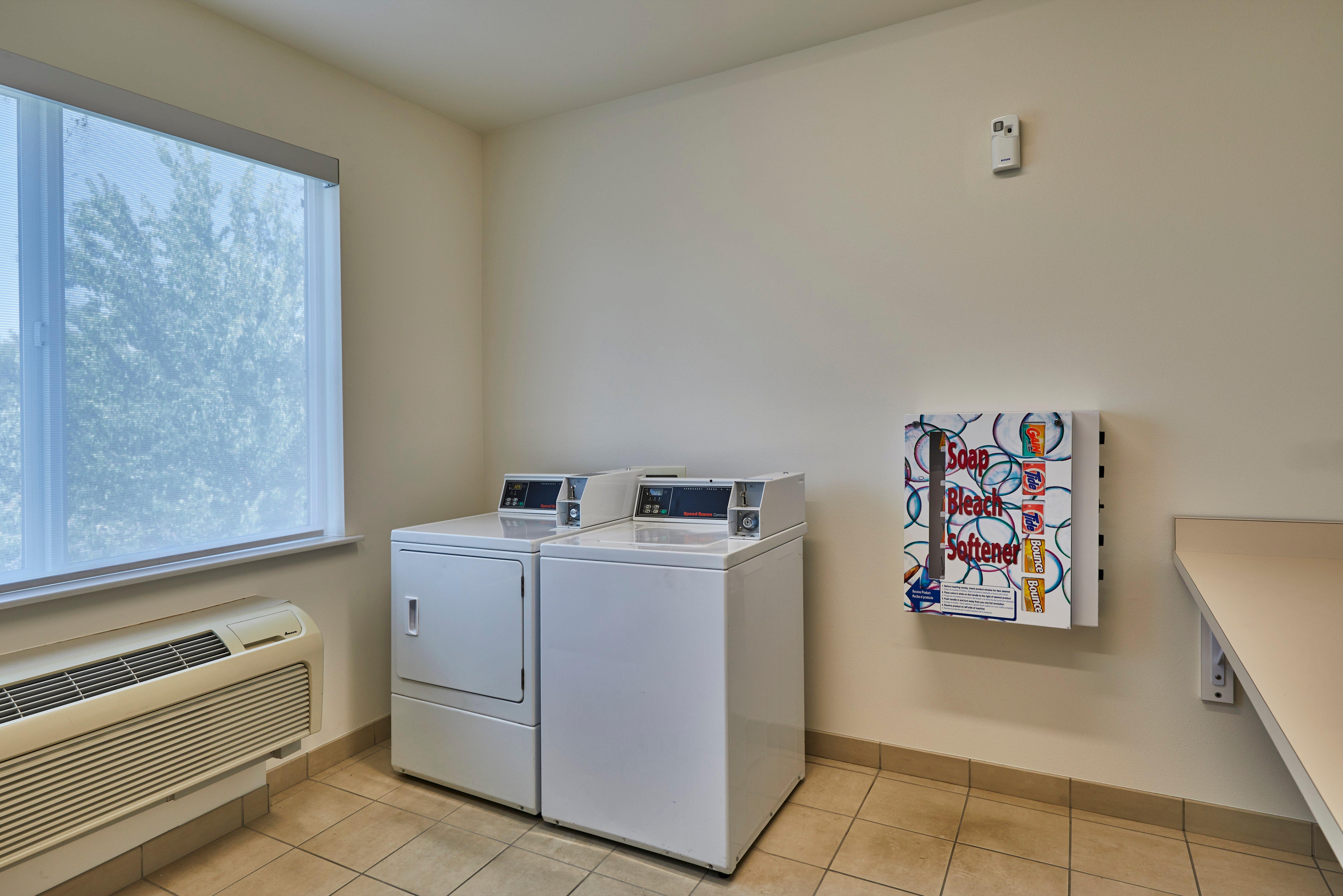 Holiday Inn Express Hotel & Suites Medford-Central Point By Ihg Экстерьер фото