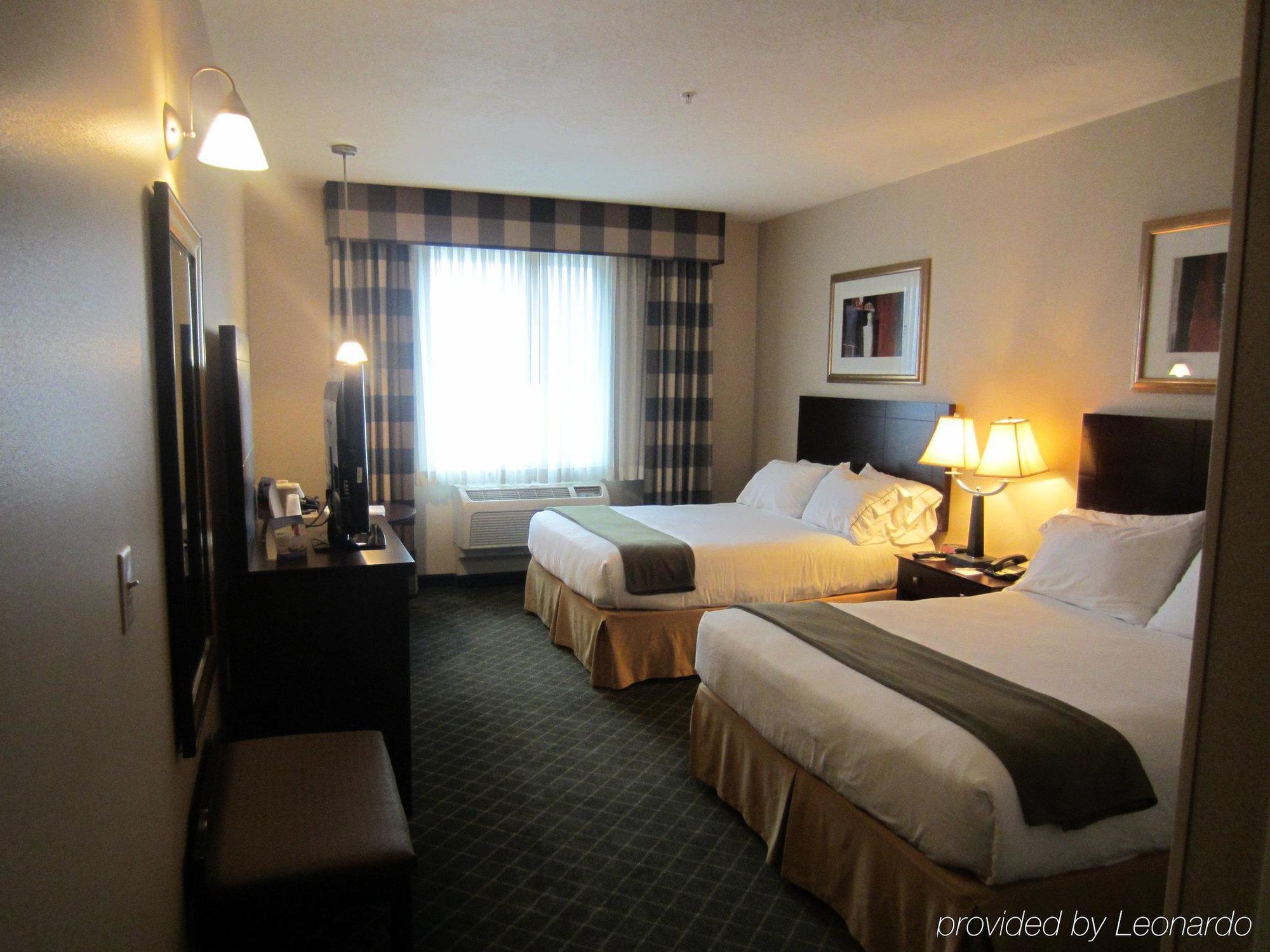 Holiday Inn Express Hotel & Suites Medford-Central Point By Ihg Экстерьер фото