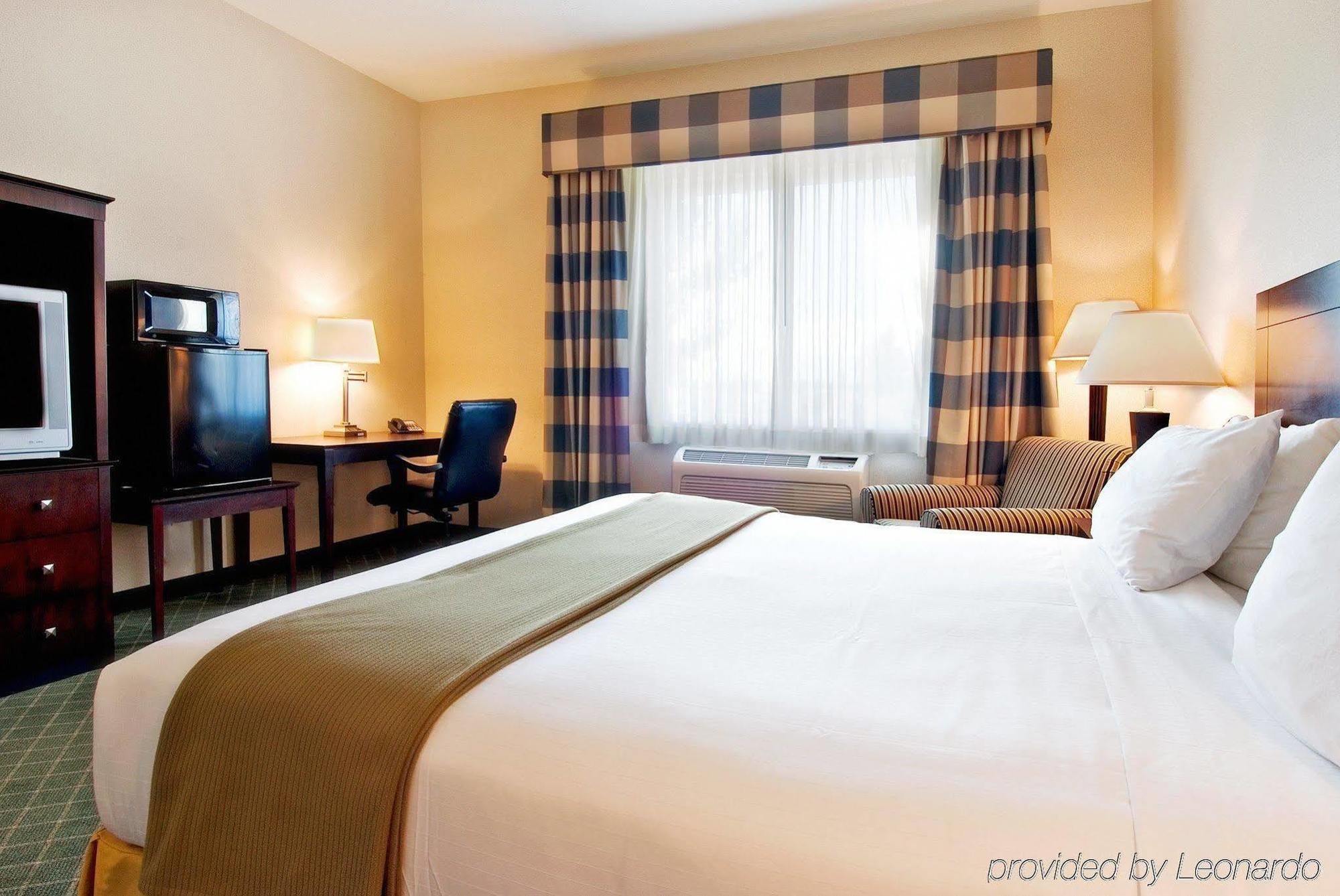 Holiday Inn Express Hotel & Suites Medford-Central Point By Ihg Экстерьер фото